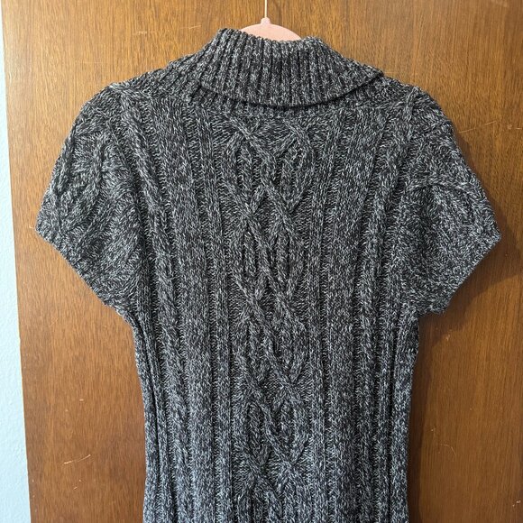 Short-sleeve Cardigan - Picture 2 of 2